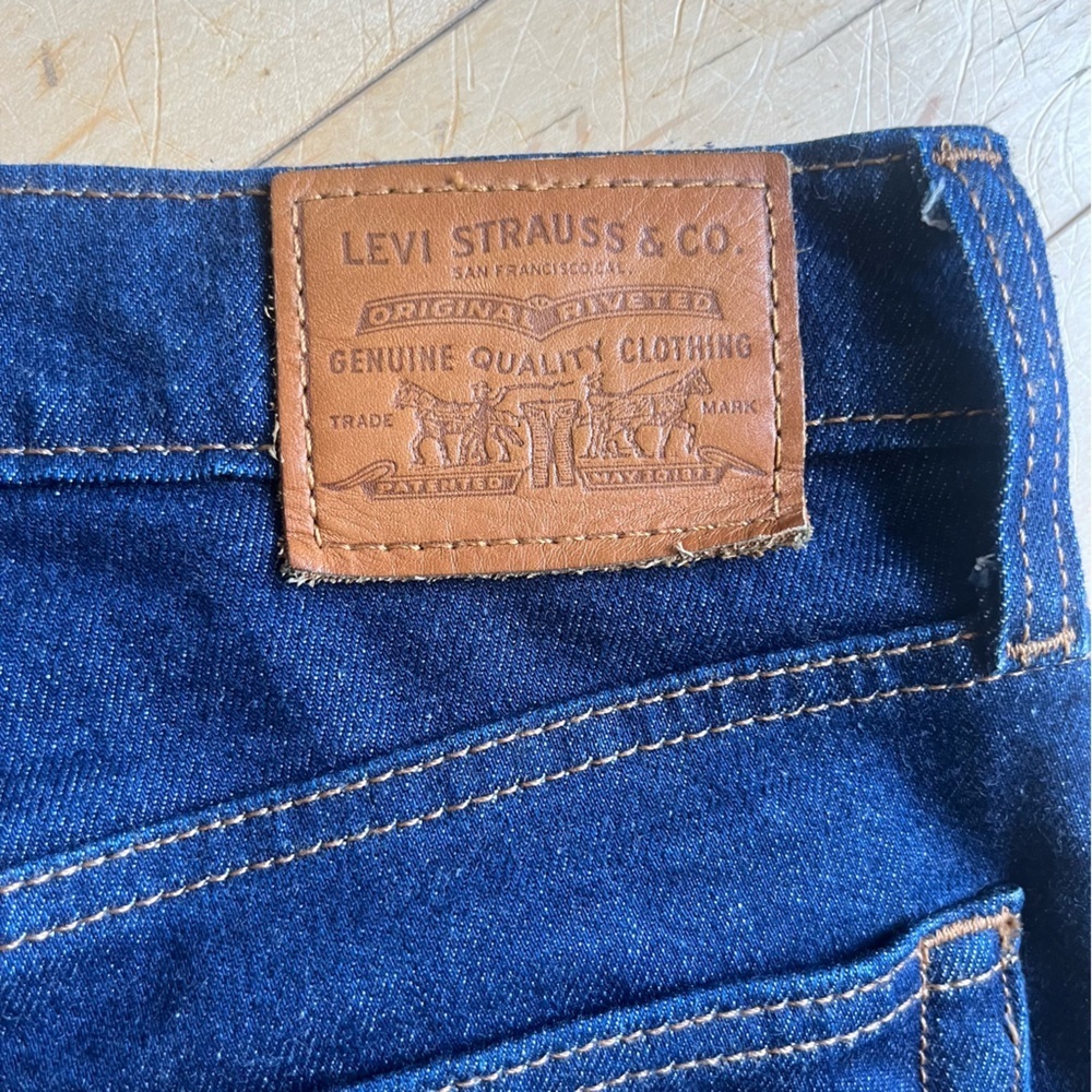 Levi's Premium Wedgie Fringe Pocket Jeans - Picture 9 of 11